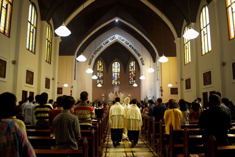 البابا فرنسيس بابا الكنيسة الكاثوليكية