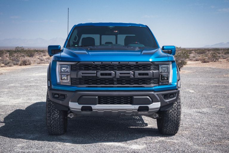 شاحنة Ford F-150 Raptor شاحنة Ram 1500