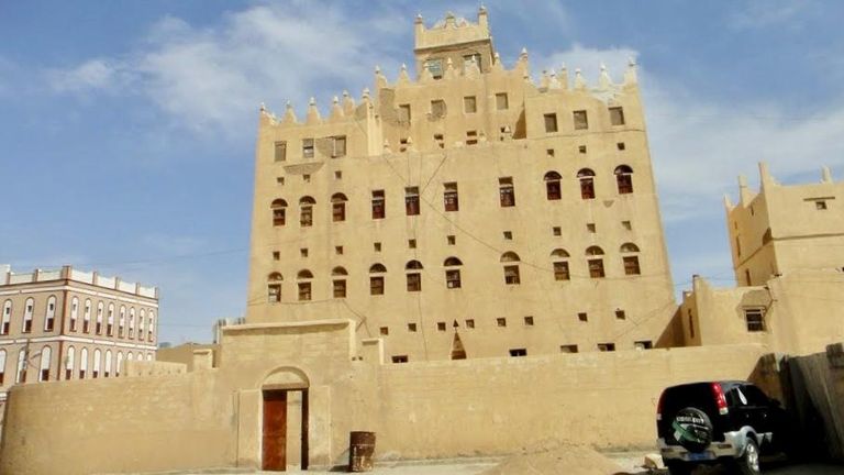 قصر عتق الطيني والتاريخي.. أبرز معالم شبوة الأثرية مدينة حبان بشبوة التاريخية