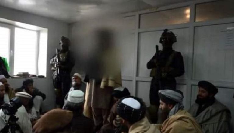 صورة من الفيديو الذي بثته طالبان لسراج الدين حقاني