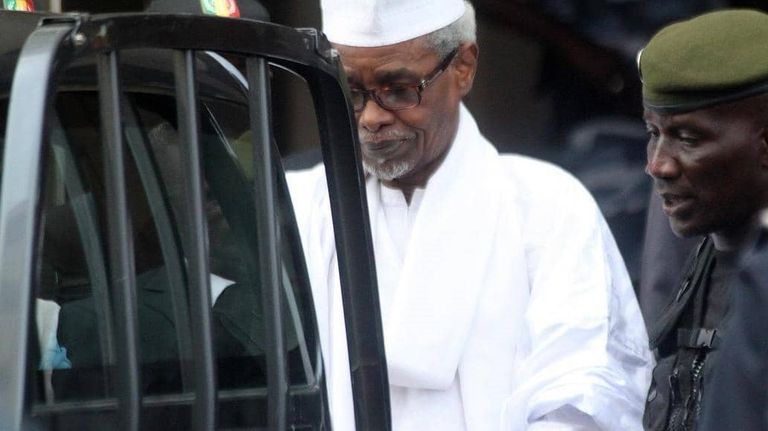 شخصيات سياسية رحلت في 2021