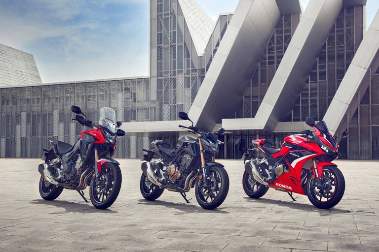 كاواساكي Versys دراجة نارية من الفئة المتوسطة الشبيهة بسيارات SUV