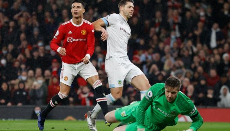 فيديو ملخص وأهداف مباراة مانشستر يونايتد وبيرنلي في الدوري الإنجليزي
