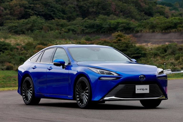 طراز Toyota Mirai طراز Hyundai Elantra Hybrid