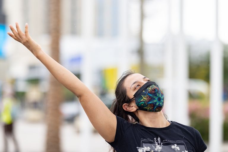 ماني كارنام وابنها كوشيك