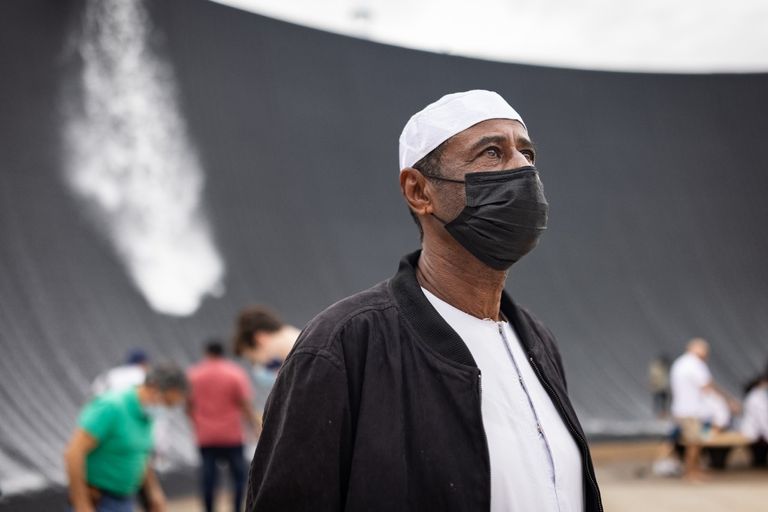 ماني كارنام وابنها كوشيك