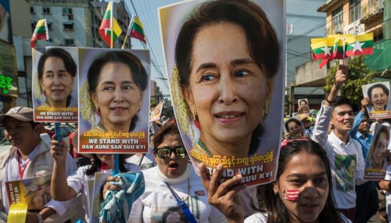 مظاهرات سابقة مؤيدة لزعيمة ميانمار أونج سان سو كي