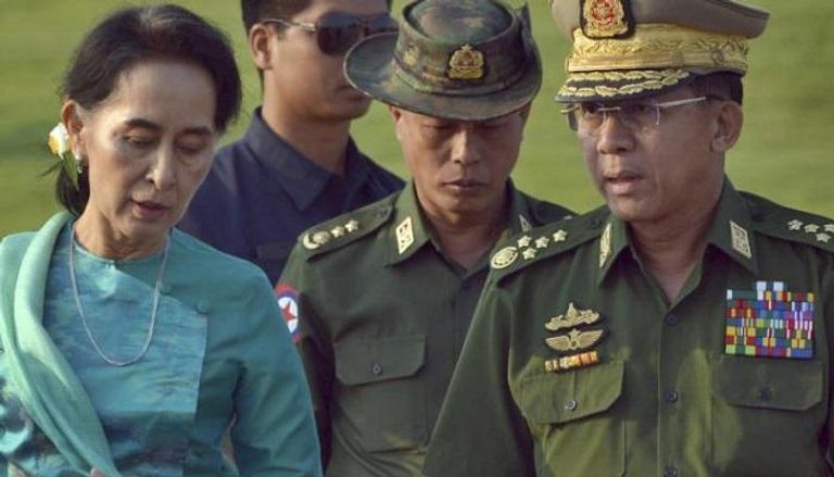 قادة الجيش مع سوكي خلال لقاء سابق