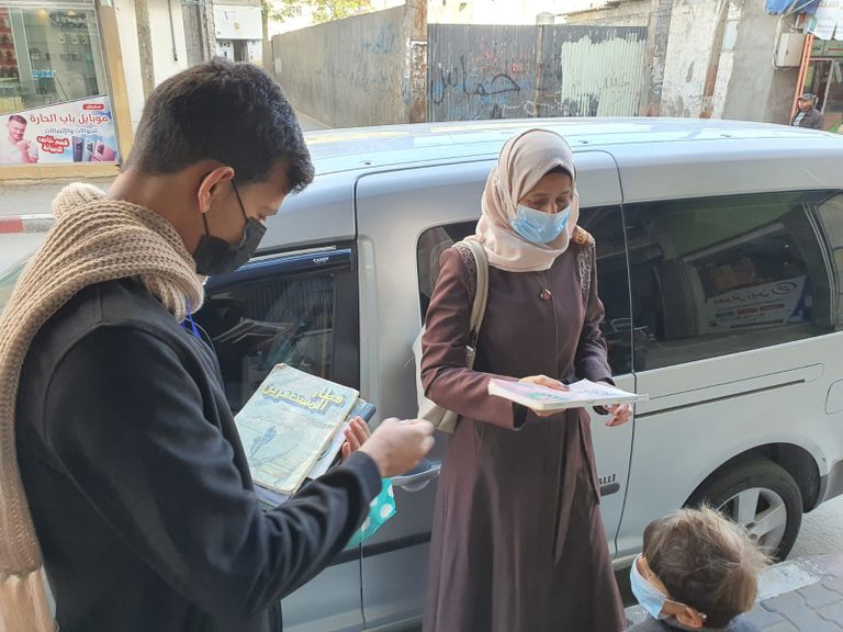 مبادرة لتوزيع كتب مجانا لتشجيع القراءة في غزة