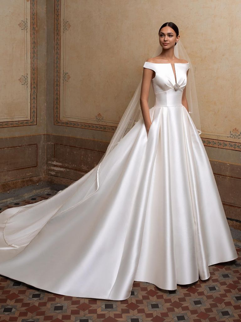78-182634-most-beautiful-wedding-dresses-2021-6.jpeg