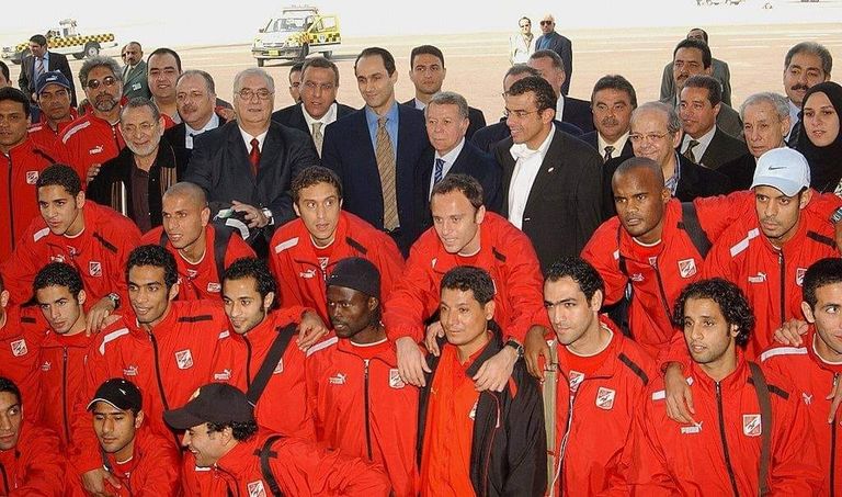 الأهلي بعد التتويج ببرونزية مونديال الأندية الأهلي حصد برونزية مونديال 2006