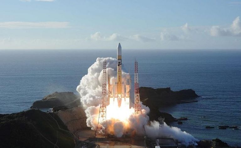 مسبار الأمل الإمارات تعانق الفضاء