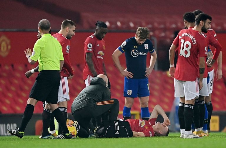 يونايتد ضد ساوثهامبتون طرد ألكسندر جانكويتز خلال مواجهة مانشستر يونايتد ضد ساوثهامبتون