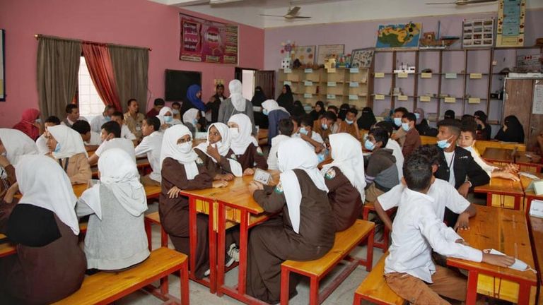 جانب من فعاليات مدارس خور مكسر لنشر ثقافة التعايش والسلام