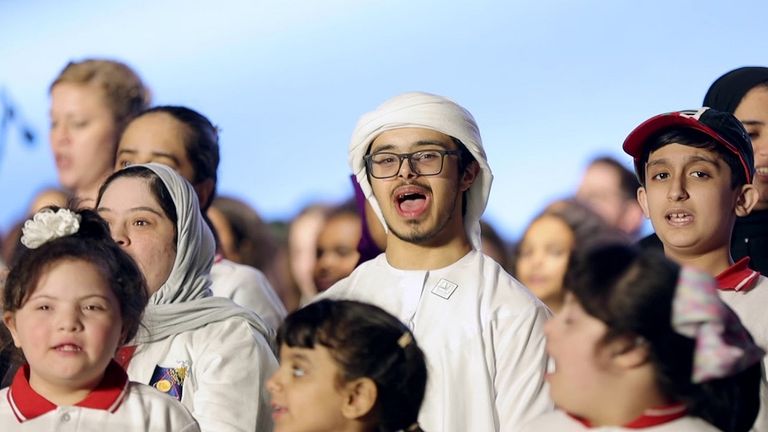 أطفال مصابون بمتلازمة داوون شيخ الأزهر وبابا الفاتيكان يوقعان وثيقة الأخوة الإنسانية