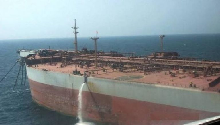سفينة النفط صافر الراسية قبالة سواحل اليمن