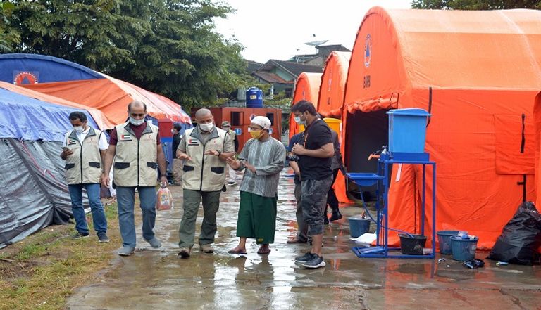 مساعدات إماراتية لمتضرري زلزال إندونيسيا