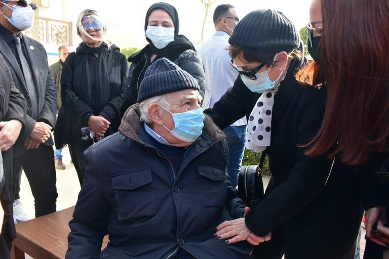 تشييع جثمان عزت العلايلي