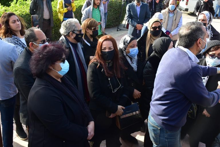 تشييع جثمان عزت العلايلي