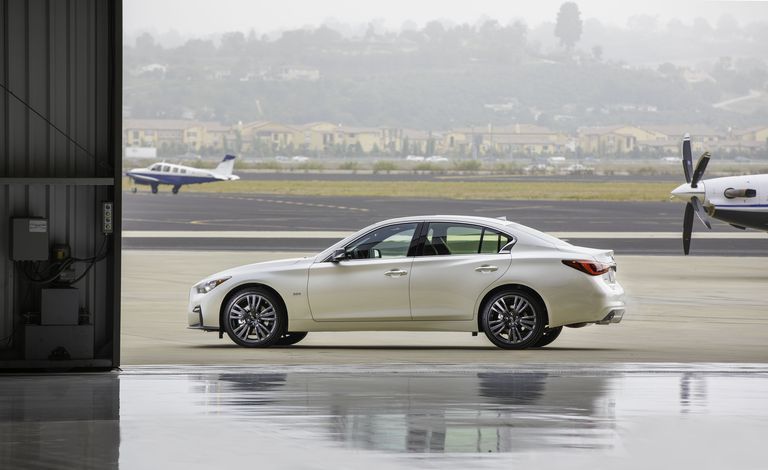 إنفينيتي Q50 إنفينيتي Q50