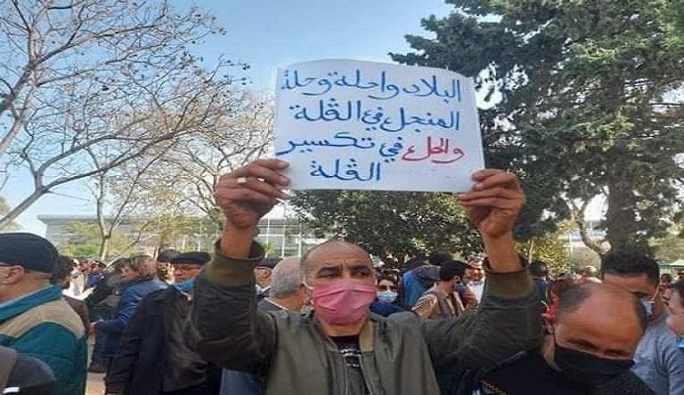 مسيرة لأنصار الراحل بلعيد ضد الإخوان بتونس