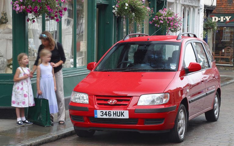 هيونداي ماتريكس أستون مارتن V12 فانكويش