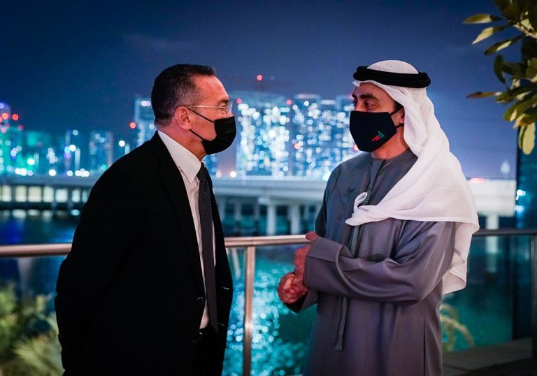 الشيخ عبدالله بن زايد آل نهيان وداتوك سيري هشام الدين حسين علما الإمارات وماليزيا