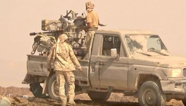 دورية للجيش اليمني والقبائل في غربي مأرب