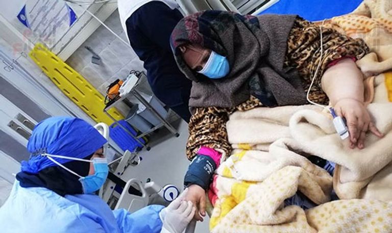 المسنة المصرية في طريقها للمستشفى