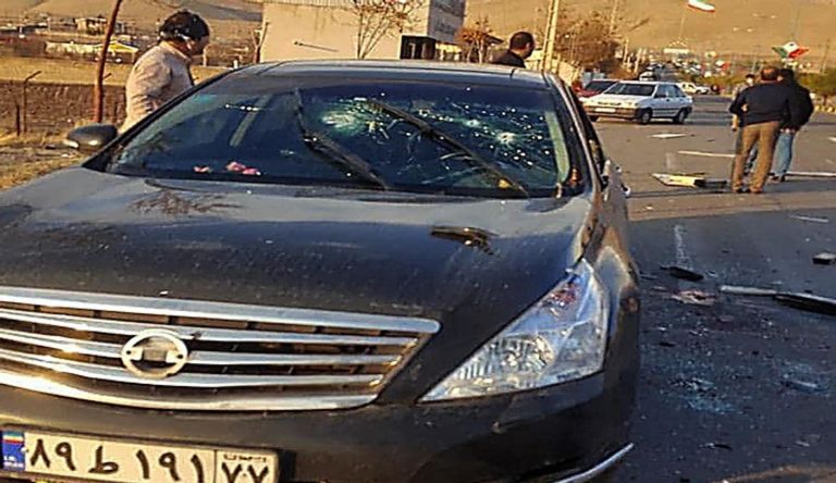 جثمان فخري زاده في نعشه قبل دفنه - أرشيفية