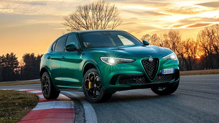  ألفا روميو Stelvio Quadrifoglio
