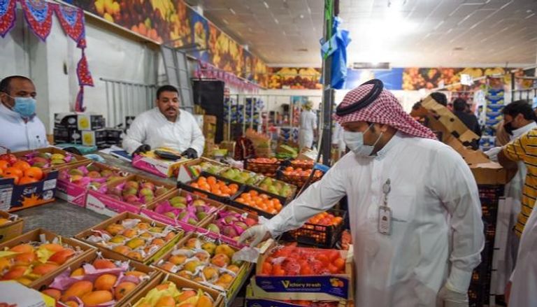 سوق سعودي للفاكهة  - أرشيفية