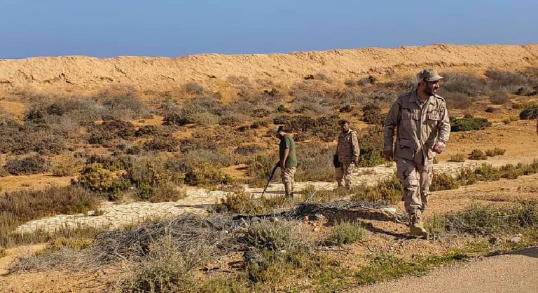 فريق إزالة الألغام بالجيش الليبي