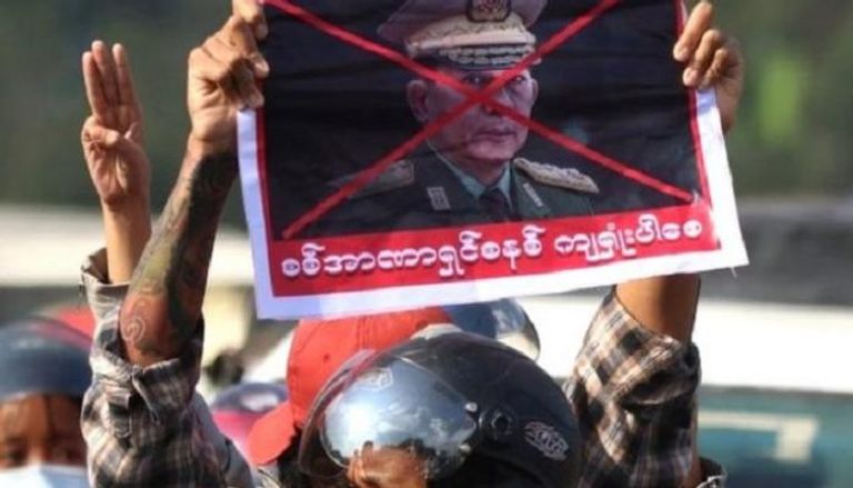 المظاهرات لا تتوقف في ميانمار رفضا للانقلاب