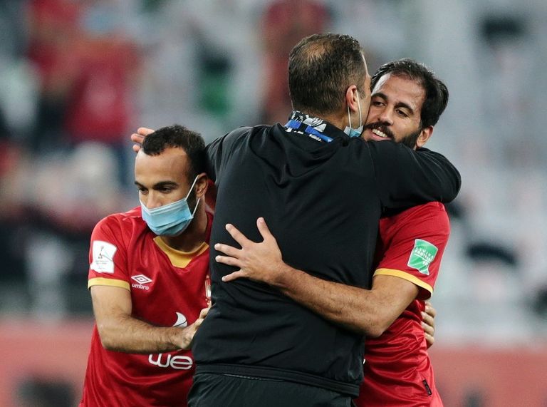 مروان محسن ومحمد مجدي قفشة لاعبا الأهلي الأهلي في كأس العالم للأندية