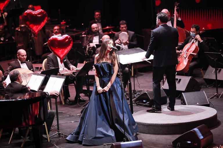 النجمة المغربية جنات في حفل "عيد حب" بدار الأوبرا المصرية