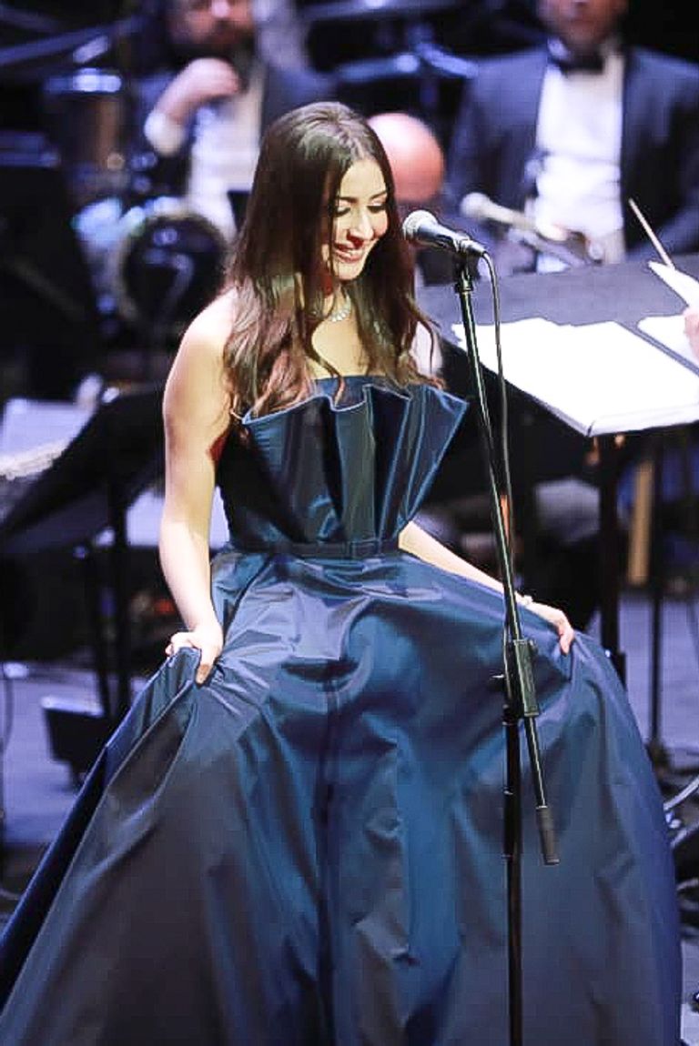 النجمة المغربية جنات في حفل "عيد حب" بدار الأوبرا المصرية