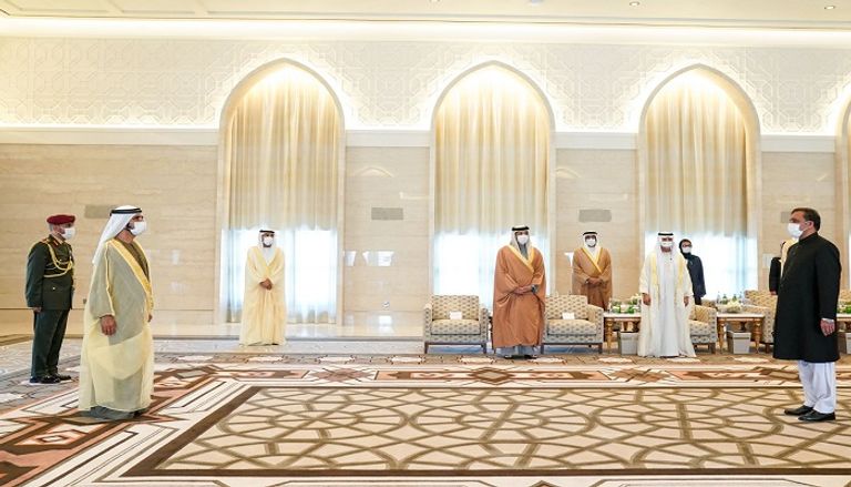 محمد آل خاجة يؤدي اليمين القانونية كأول سفير للإمارات في ‫إسرائيل.