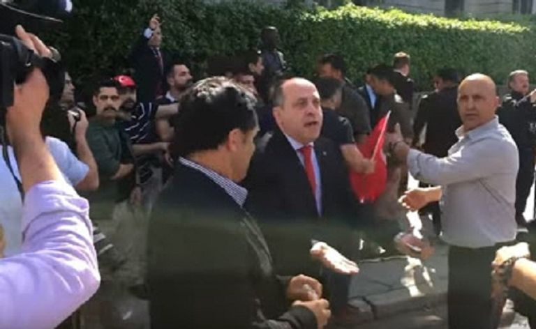 خليل موتلو يترأس جماعة اللوبي الموالية لأردوغان