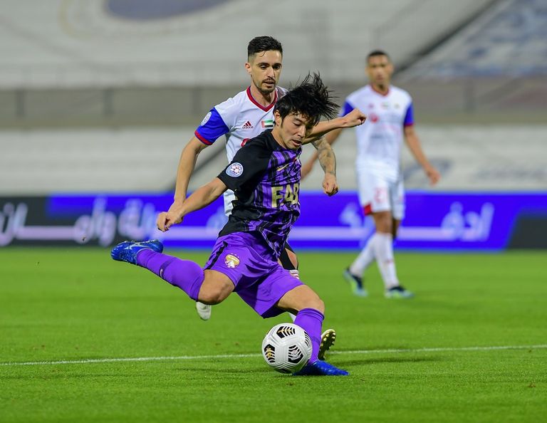 الشارقة ضد العين العين فاز على الشارقة في الدوري الإماراتي