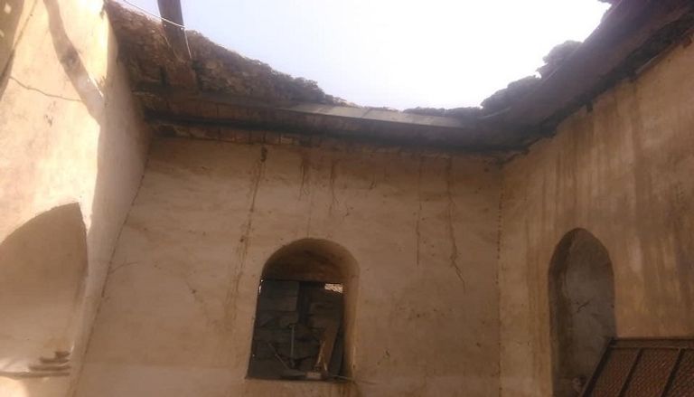 آثار الدمار الحوثي على أحد المساجد