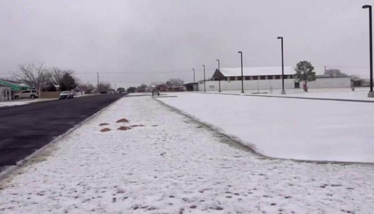 الثلوج تغطي شوارع أوديسا بتكساس