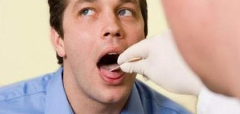 طرق الوقاية من الإصابة بسرطان البلعوم التهاب الحلق من أبرز أعراض سرطان البلعوم