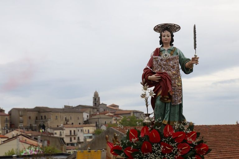 إيطاليا تحتفل بعيد العزاب في 15 فبراير من كل عام