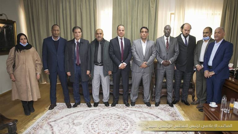رئيس المجلس الرئاسي يلتقي نوابًا من الجنوب الليبي