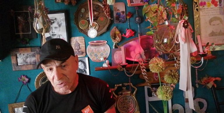 الدليل السياحي تيسي عبد الرحيم رمضان بوثرية الملقب بـ"ديدو".. أيقونة الحب في الجزائر