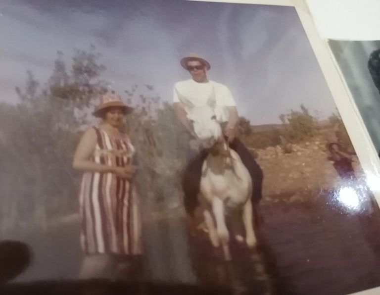 ديدو وزوجته الراحلة رمضان بوثرية الملقب بـ"ديدو".. أيقونة الحب في الجزائر