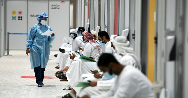 حملة التطعيم ضد كورونا تتواصل في الإمارات