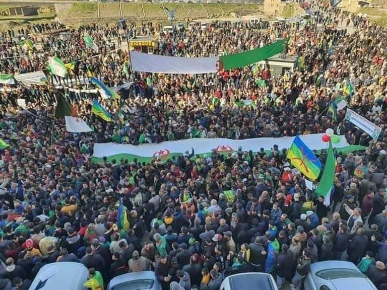 مظاهرة حاشدة في ذكرى الحراك الثانية بمنطقة خراطة شرقي الجزائر مظاهرة حاشدة في ذكرى الحراك الثانية بمنطقة خراطة شرقي الجزائر