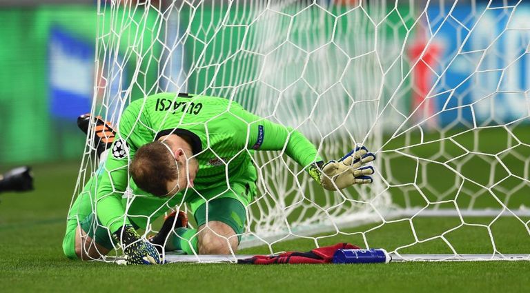 بيتر جولاسي بيتر جولاسي حارس لايبزيج ضد ليفربول